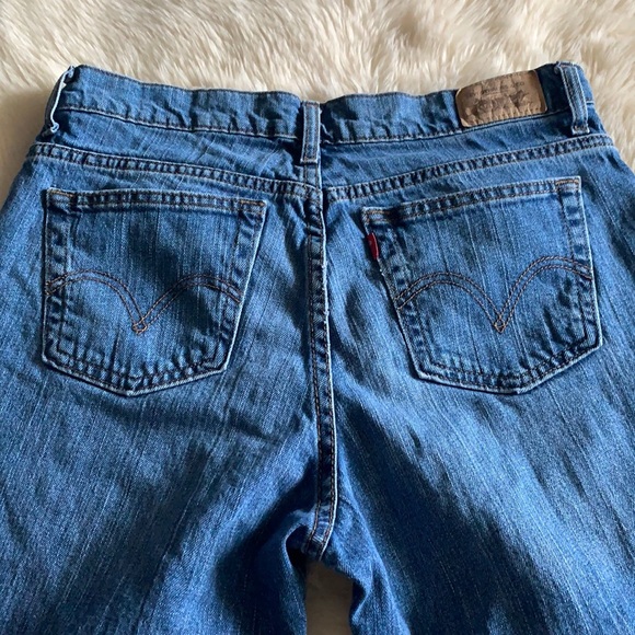 Levi’s women’s 550 classic relaxed bootcut jeans - Picture 2 of 13